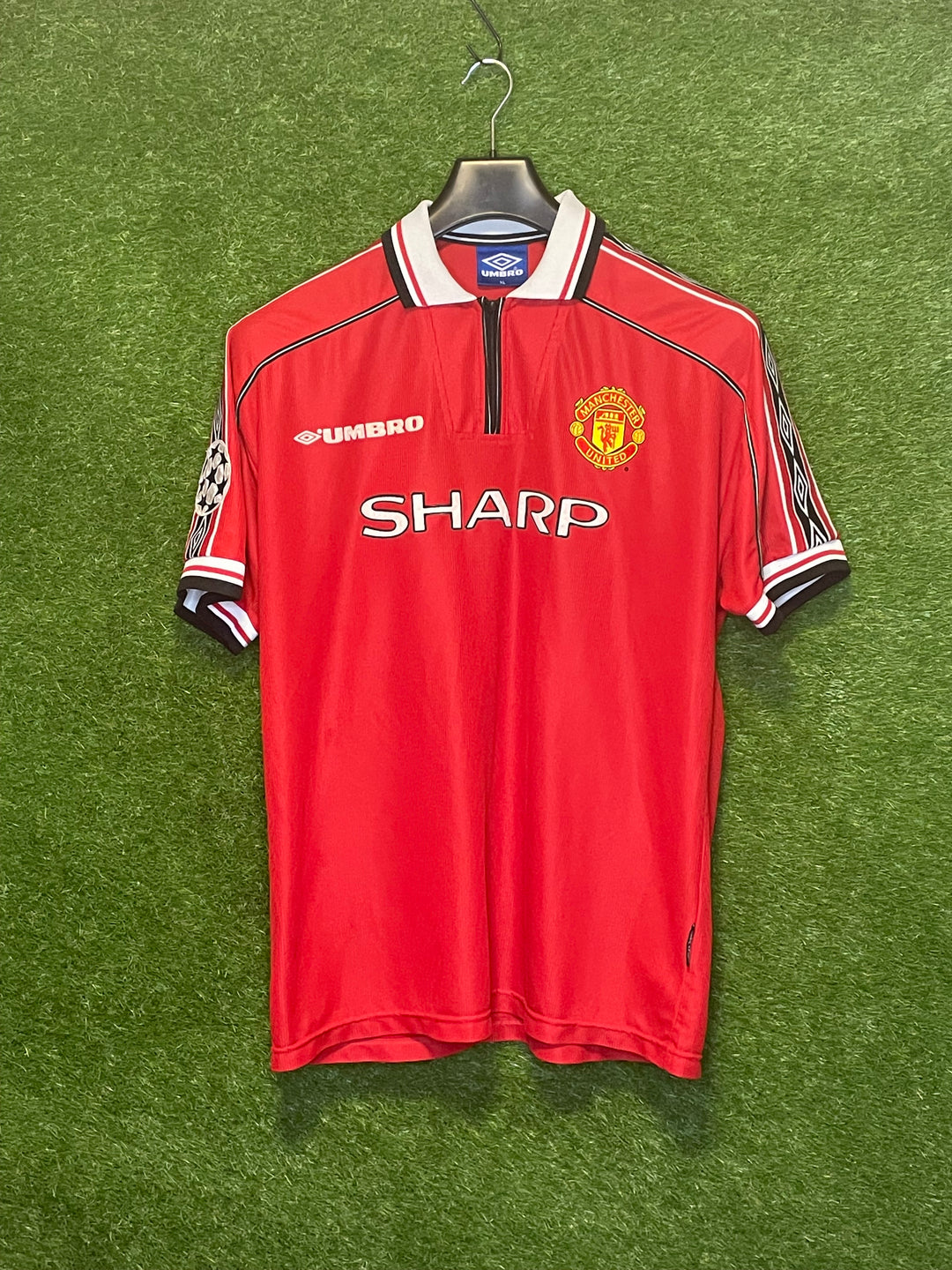 マンチェスターU 98/99 Treble Champions 記念メダル File:The Champions League Winners Medal (Manchester United